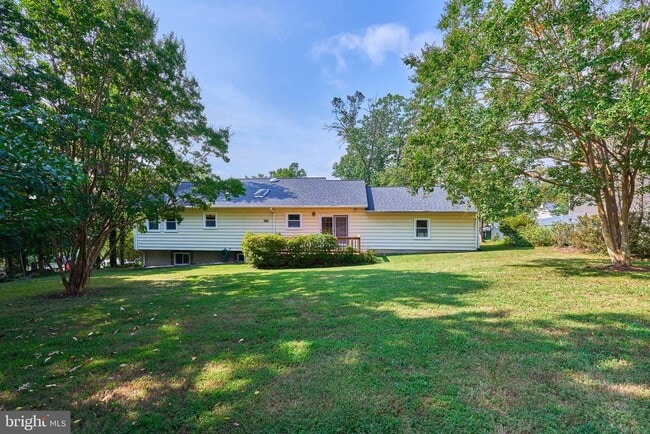Building Photo - 8332 Hilltop Ave