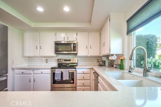 Building Photo - 17252 Citron
