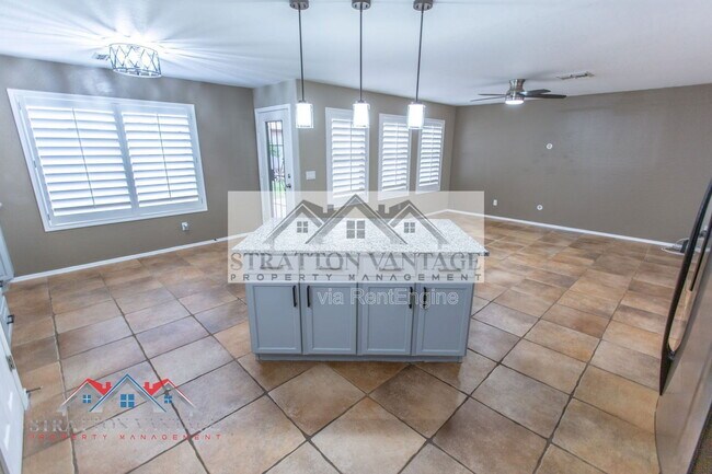 Building Photo - 10234 E Carol Ave