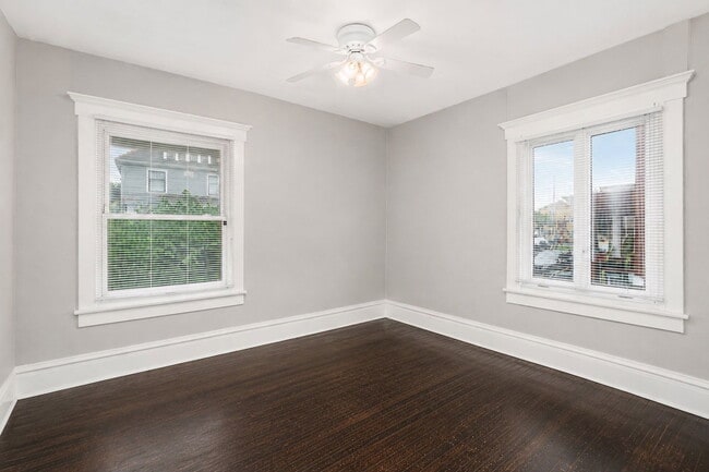 Building Photo - 24 E Blake Ave