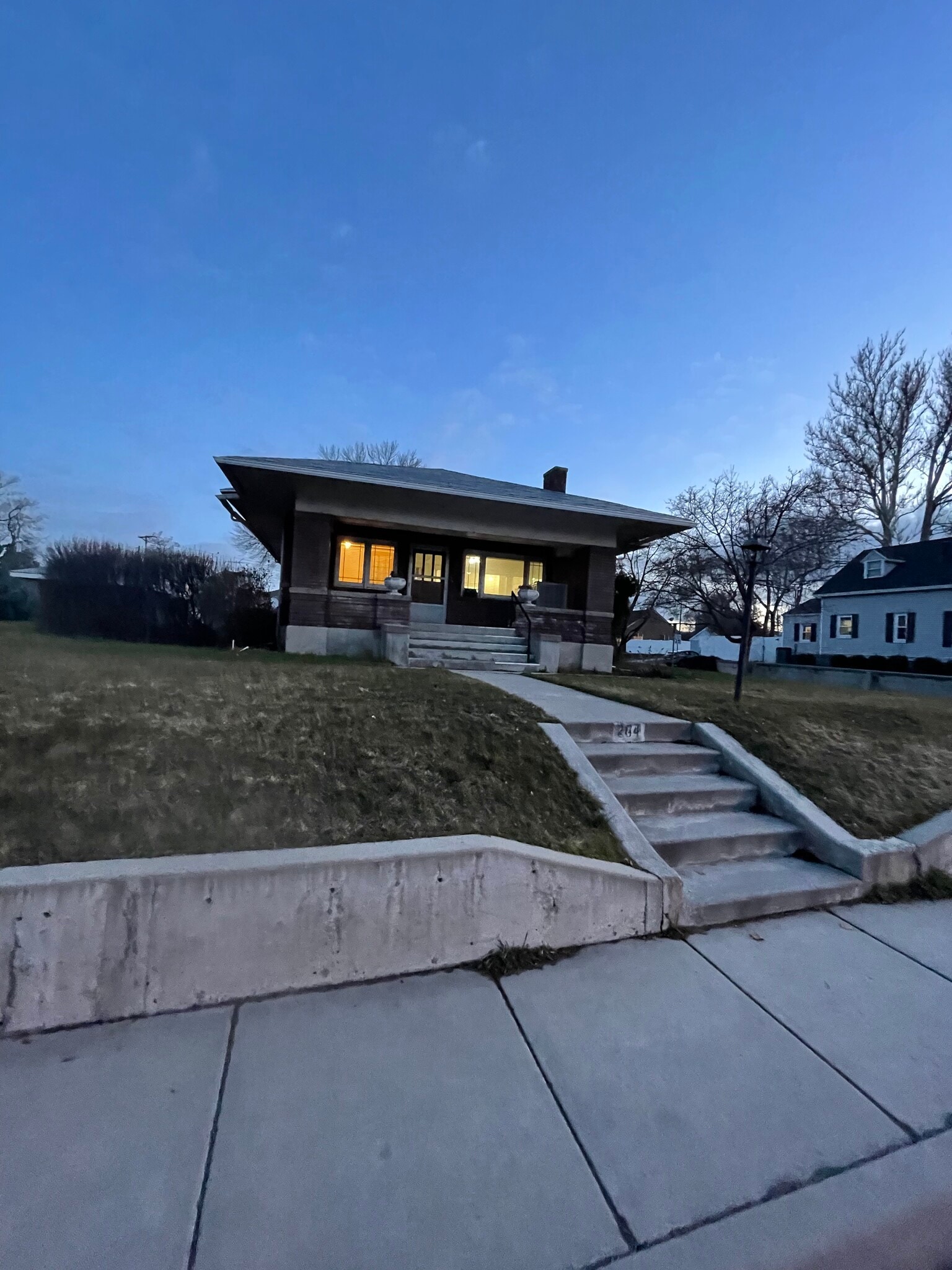 Building Photo - 264 E 4800 S