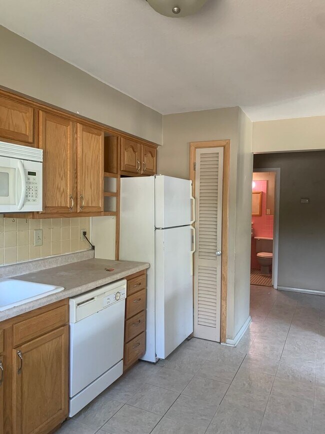 Building Photo - 4351 Drew Ave