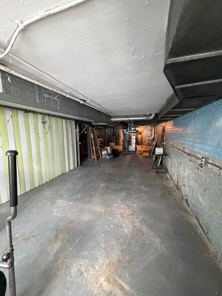 Building Photo - 2107 S 59th Ct