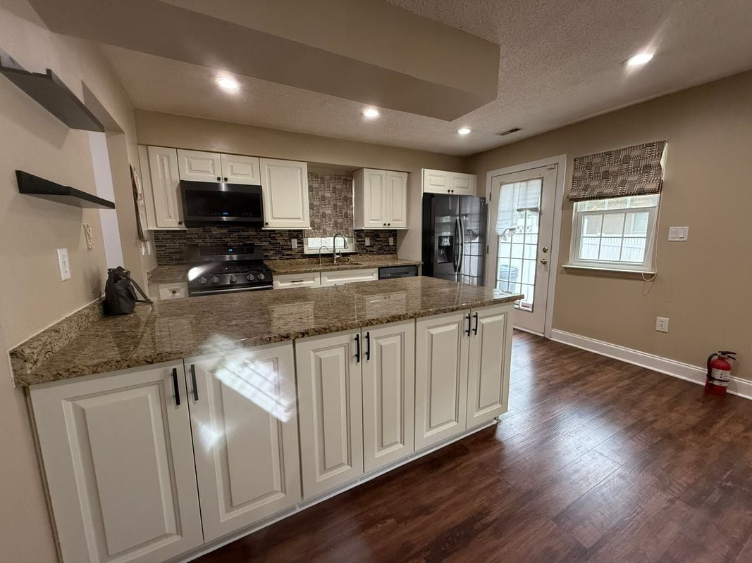Building Photo - 88 Sapphire Ln