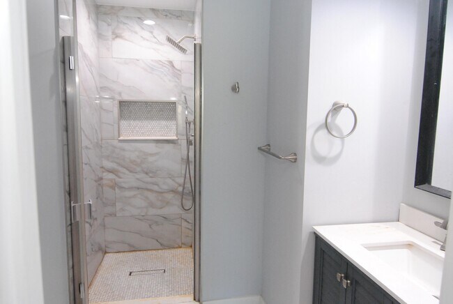 Building Photo - 25 Cadogan Way