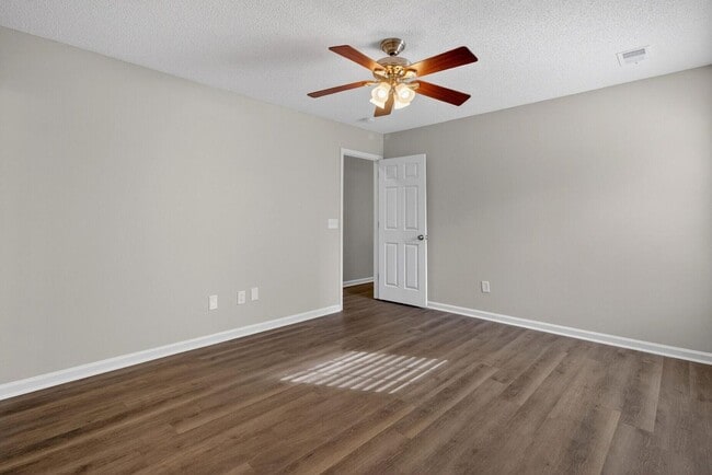 Building Photo - Hunters Bend Haven