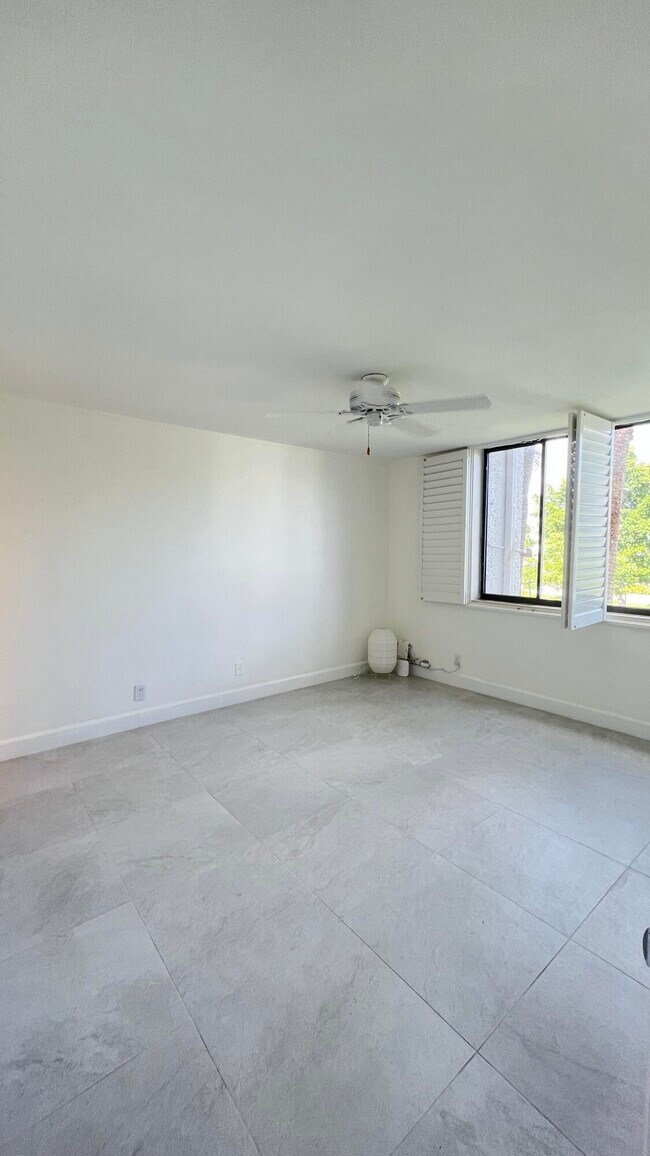 Building Photo - 4381 Trevi Ct