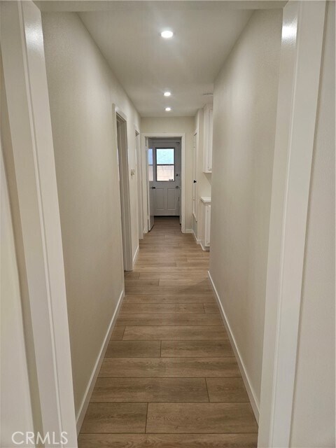 Building Photo - 6801 Glen Dr