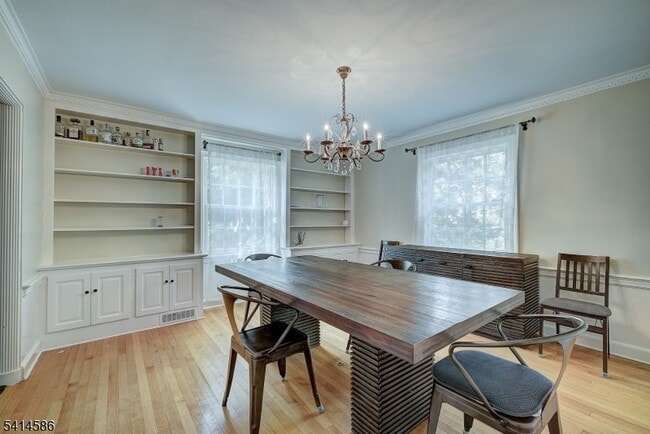 Building Photo - 548 Hartford Ct