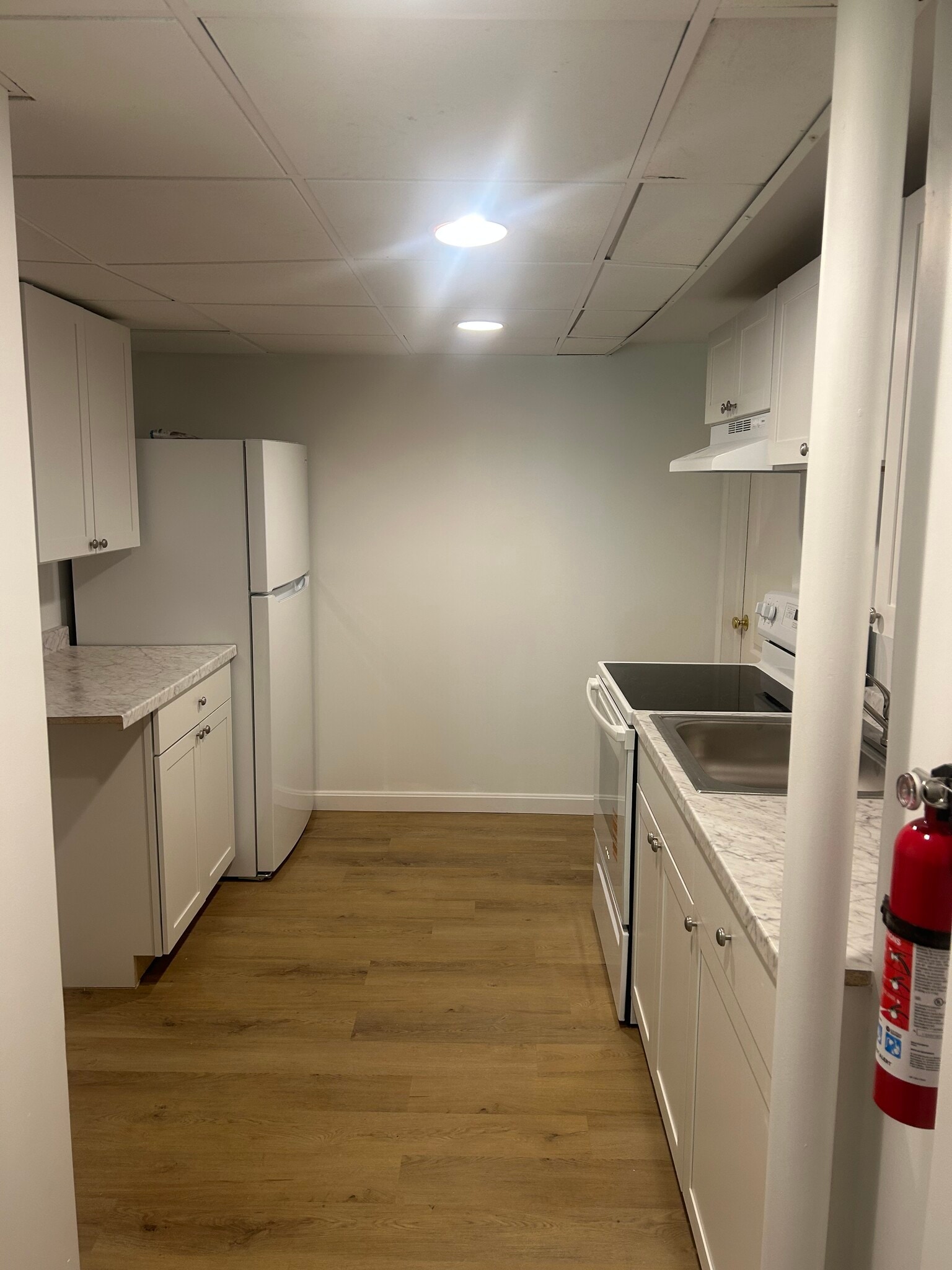 Kitchen - 25 Gracedale Ave