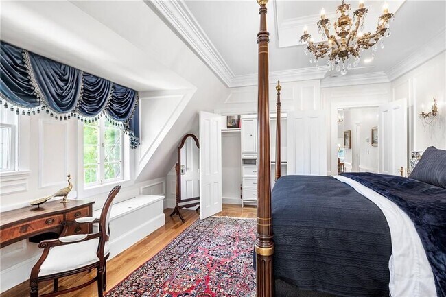 Building Photo - 541 Bellevue Ave