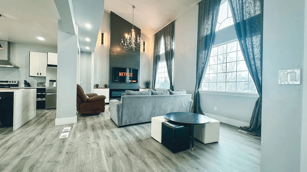 Building Photo - 14380 Henry Day Rd