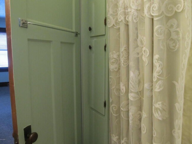 Building Photo - 99 4th St