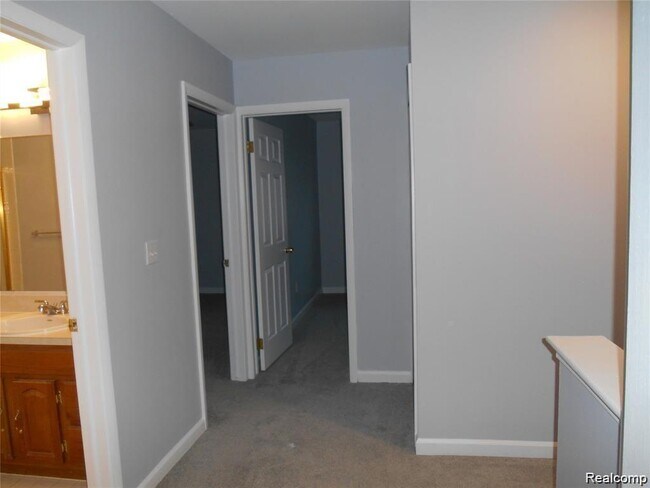 Building Photo - 2130 Wickham St