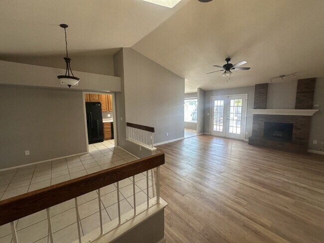 Building Photo - 4907 W McRae Way