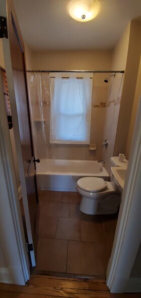 Building Photo - 11304 Florian Ave