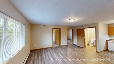 Building Photo - 1007 W Ridge St