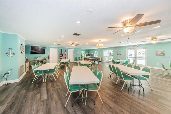 Building Photo - 1000 Crane Ct