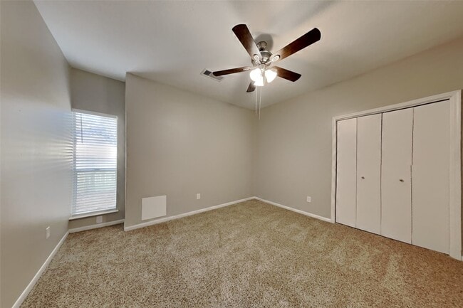 Building Photo - 2127 Jamara Ln