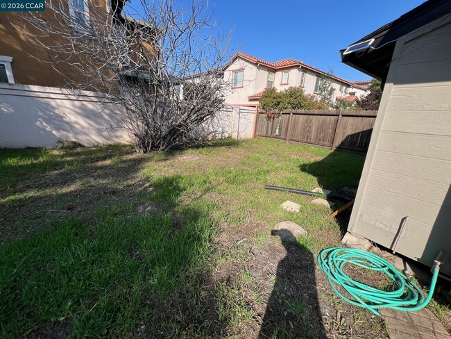 Building Photo - 1513 5th St