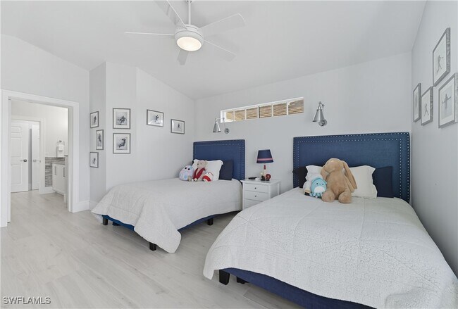 Building Photo - 5873 3 Iron Dr