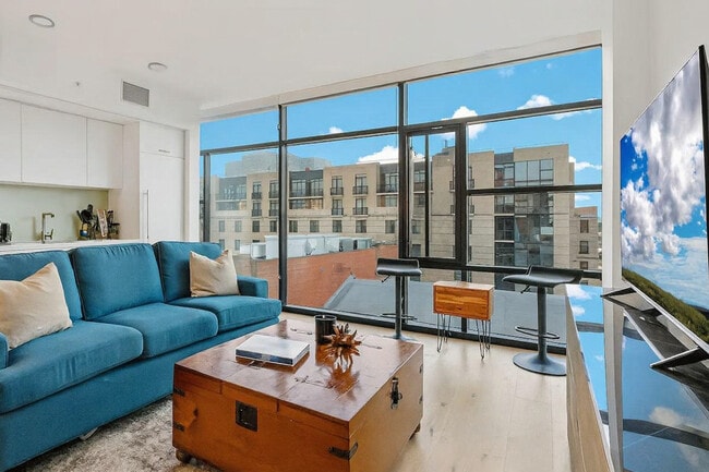 Building Photo - 1815 6th St NW