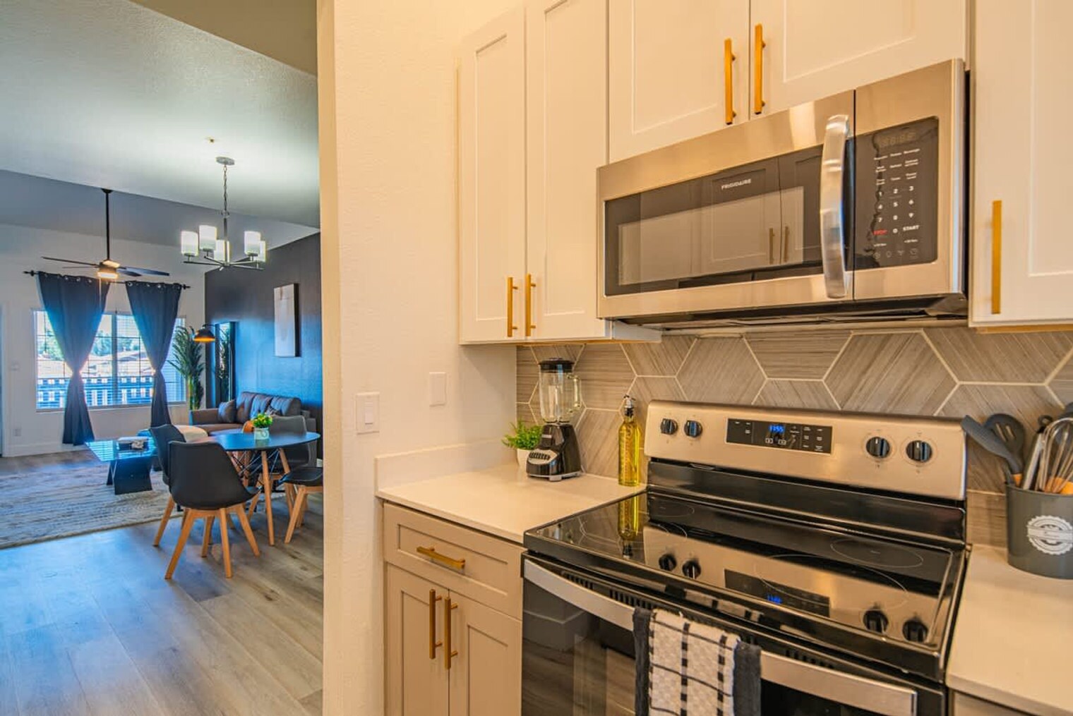 Building Photo - 7900 E Princess Dr