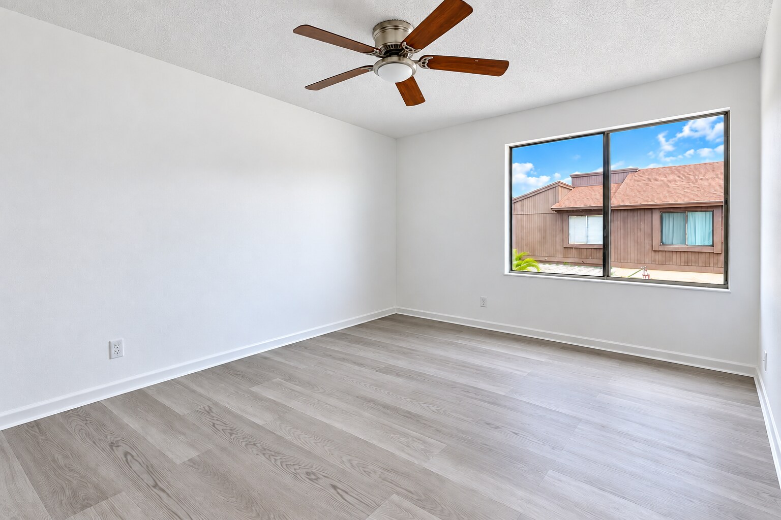 Building Photo - 5348 Bosque Ln