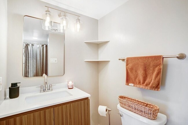 Building Photo - 1245 13th St NW