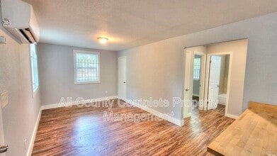 Building Photo - 3018 Pearce St