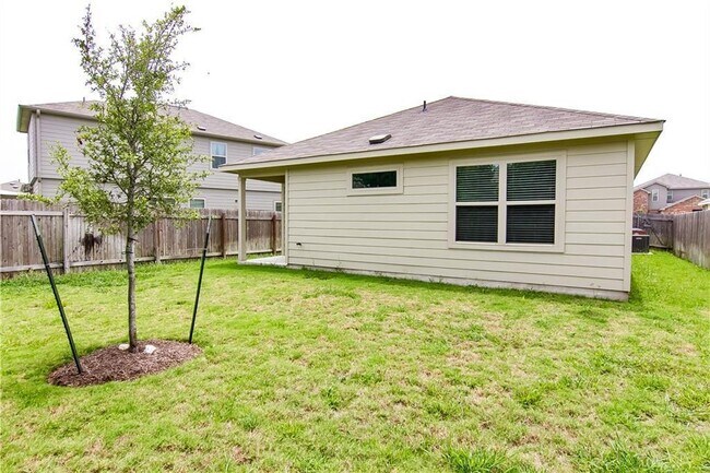 Building Photo - 5916 Kennedy St