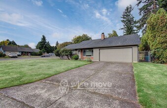 Building Photo - Lake Shore 3 Bedroom- Single Level!