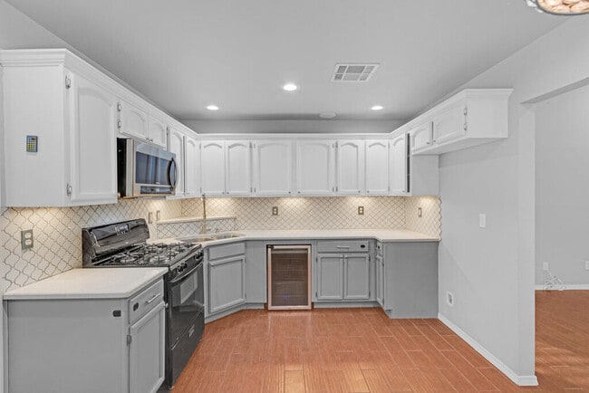 Building Photo - 440 Goldshire Pl
