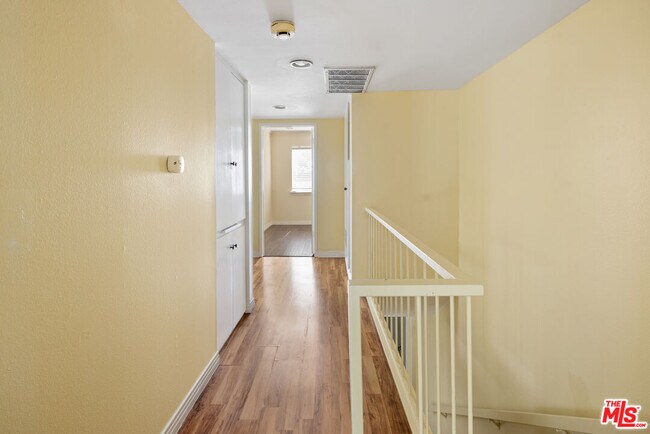 Building Photo - 13360 Maxella Ave