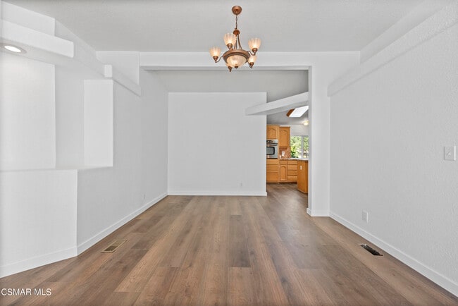 Building Photo - 1057 E La Loma Ave