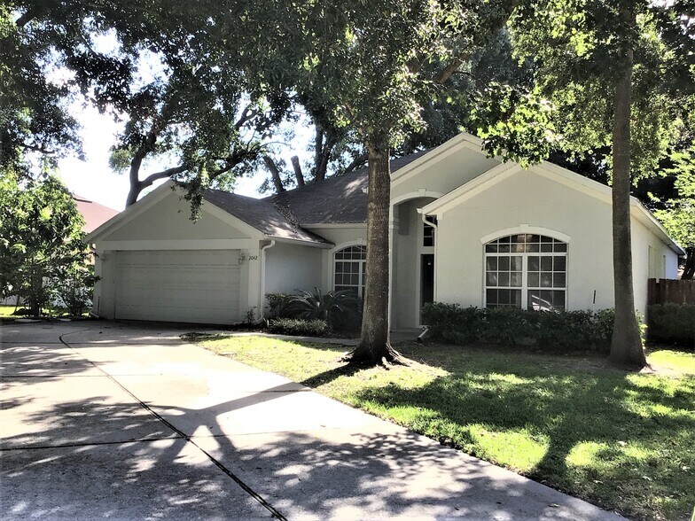 Primary Photo - 2042 Ancient Oak Dr