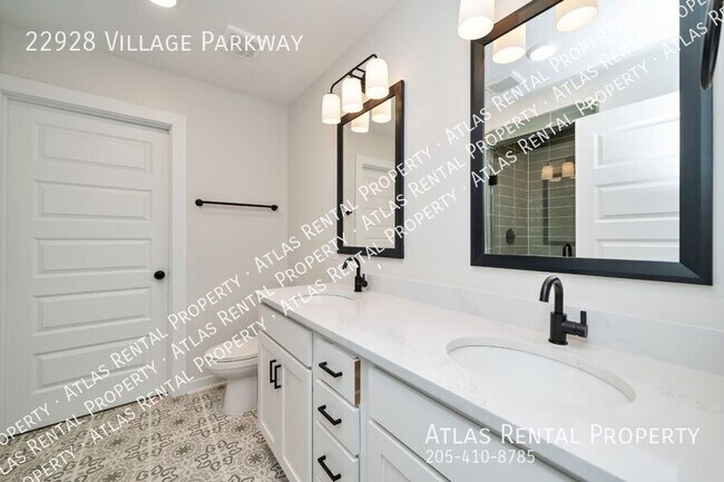 Building Photo - 22928 Village Pkwy