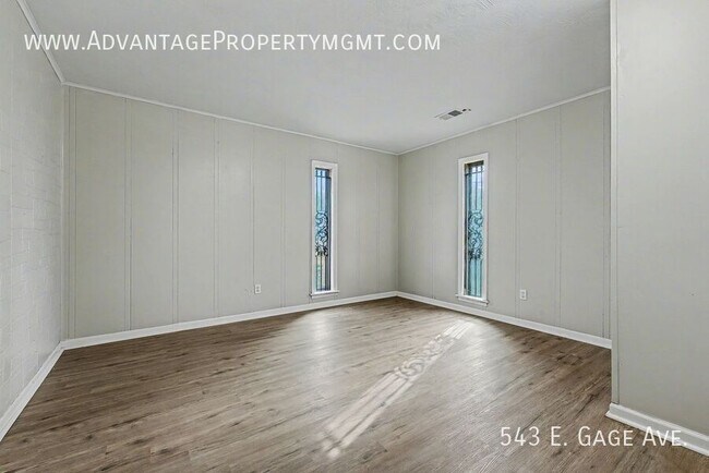 Building Photo - 543 E Gage Ave