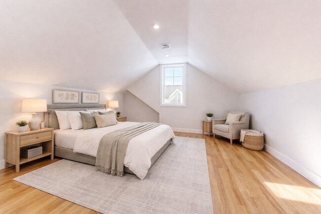 Building Photo - 73A Trowbridge St