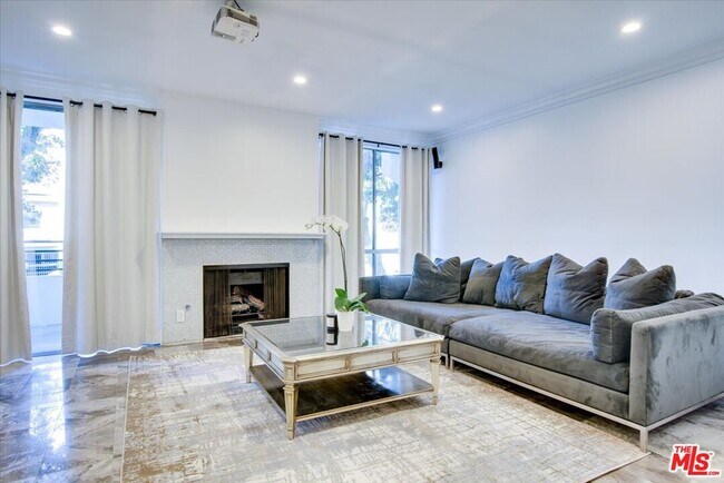 Building Photo - 1909 Pelham Ave