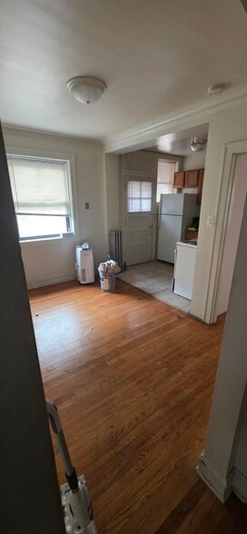 Building Photo - 908 Lyman Ave