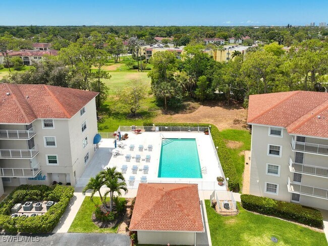 Building Photo - 441 Quail Forest Blvd