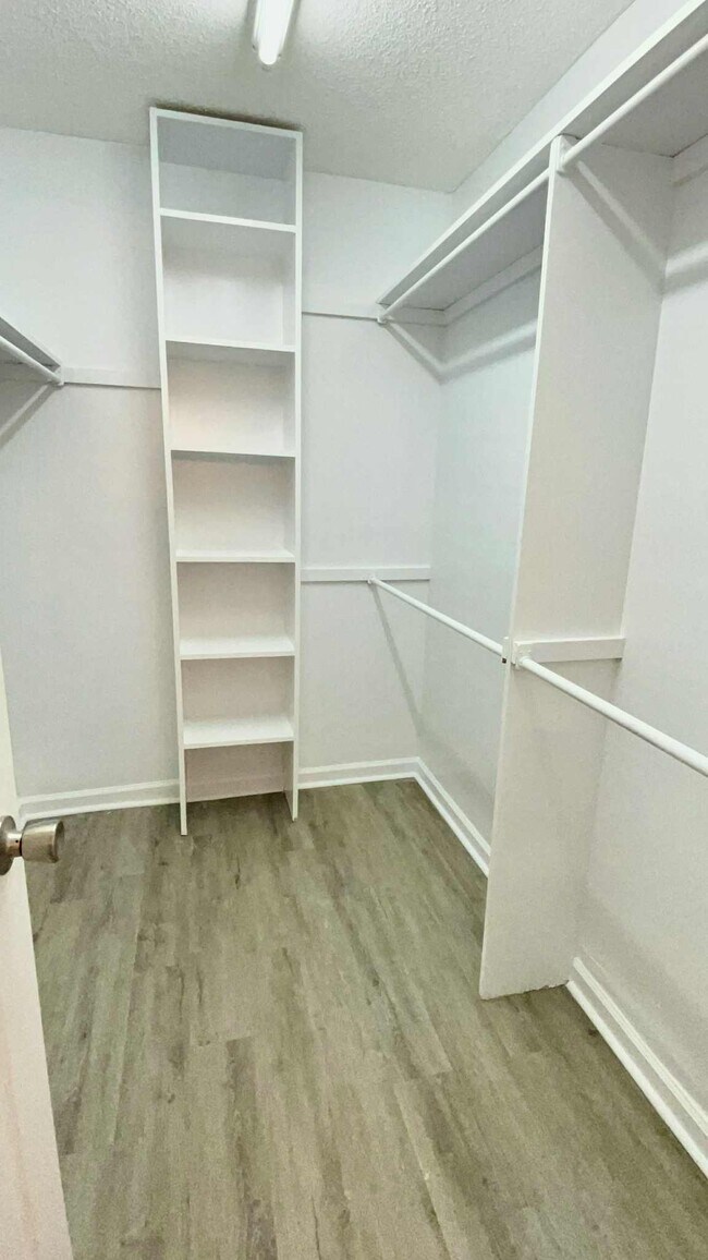 Building Photo - 1117 Sandy Beach Dr