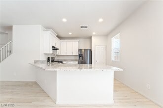 Building Photo - 9205 Keystone Ridge Ave