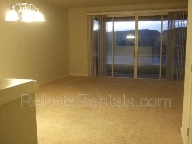 Building Photo - 7002 Roundleaf Dr