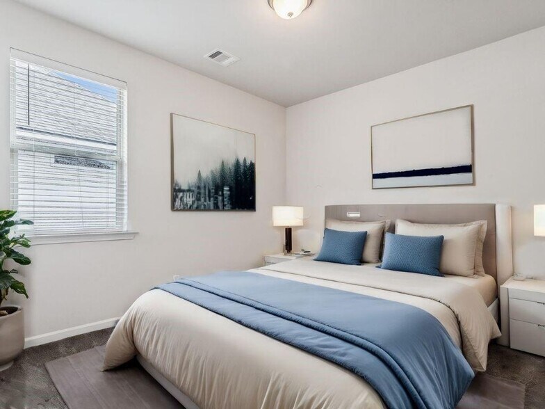 Building Photo - 789 Pelican Bay Dr