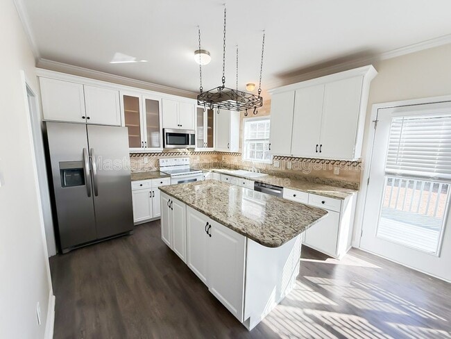 Building Photo - 2916 Hayward Ct