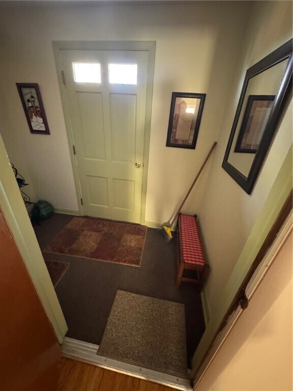 Building Photo - 16 Summit St