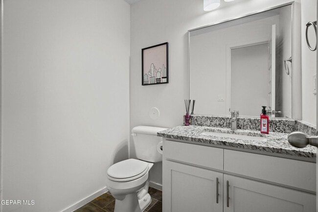 Building Photo - 15220 Apex Ct