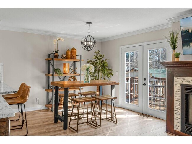 Building Photo - 540 Orchid Ln N